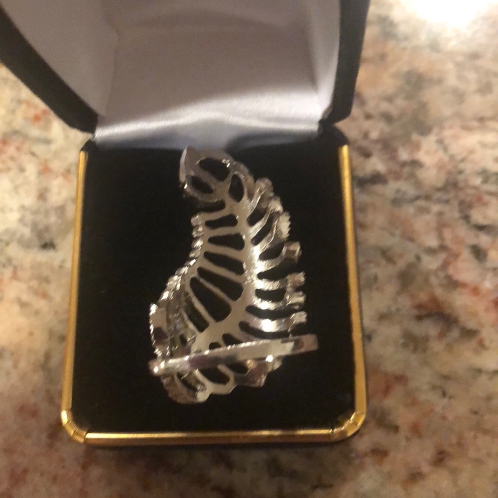 Silver Leaf Ring - image 4